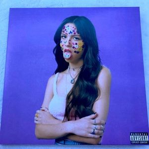 Olivia Rodrigues sour record vinyl